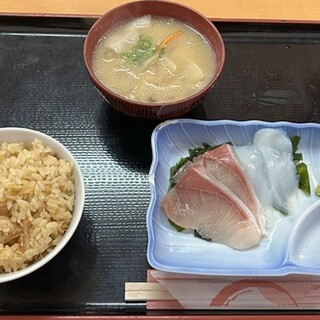 魚ばぁさんの食堂 おくどさん_0