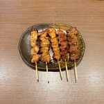 三代目 鳥メロ - おまかせ焼鳥  5種盛