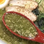 麺屋 伍利羅 - ジェノバペーストと豚骨醤油の融合