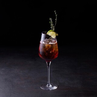 スタンダードカクテルからモクテルまでご用意しております