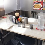 中華そば 太平楽 - テーブル席