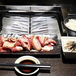 赤身肉とホルモンの店　惣 - 牛カルビ焼肉定食200g