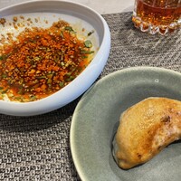 Chinese Restaurant 晴華 - 餃子はよだれ鶏のタレでも楽しめます