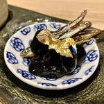 酒とったり - 「酒とったりコース」【先付小鉢】の《黒豆金粉 田作り》