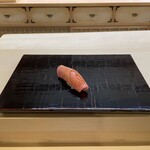 鮨 島本 - 中トロ？