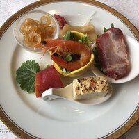 ホテルオークラレストラン新宿 中国料理 桃里 - クラゲ/大根漬け/叉焼/海老入りチーズ豆腐/さつまいも甘露煮/海老の甘酢