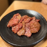 ホルモン焼肉 富や 栄店 - 