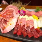 焼肉ふじみ - 特選盛り合わせ
上ロースが幅をきかせてます