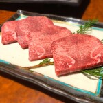 焼肉ふじみ - タン塩もレアが必須