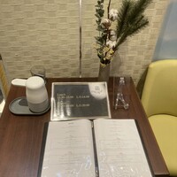 イリエスケープ - 店頭のテーブルに置かれたメニュー