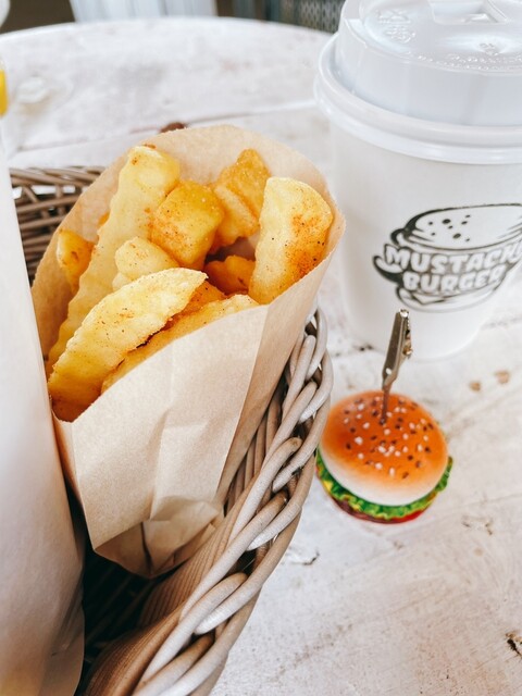 Mustache Burger（マスタッシュバーガー） - 浜吉田（ハンバーガー）の写真