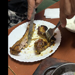 DURGA - 友達が骨を齧れない人なのを察知したらバンダーリさんがカットしてくれました　byまみこまみこ