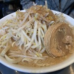 メガ豚パンチ - らーめん 大盛 野菜普通 1,000円