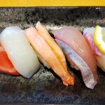 氷見回転寿司　粋鮨 - 