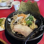 横浜家系ラーメン 万願寺 大和家 - 料理写真: