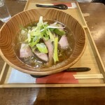 らあめん厨房 どる屋 - 黄金ののどぐろらーめん醤油
                                大盛り・焼豚追加1550円