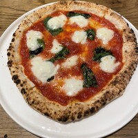 Tavernetta Salvatore 仙台 - マルゲリータSサイズ　上から
