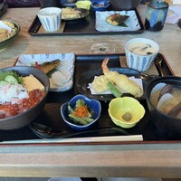 くし路 KITTE丸の内店 - 