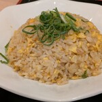 塩ラーメン仁屋 - 半チャーハンでも存在感高いです！
