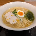 塩ラーメン仁屋 - ゆずの香り漂う！あっさり塩らーめん！