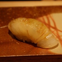 美登利 昌 成城店 - 天然のヒラメの昆布締め