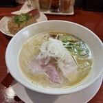 鶏そば専門店 らーめんえびす - 