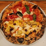 横浜チーズカフェ -  完熟トマト・水牛モッツァレラ マルゲリータ