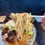 RAMEN HITONI YASASHIKU - 【ラーメン＝ストレート太麺】