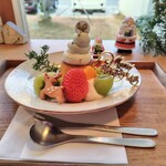 CAFE MANA - 側面圖