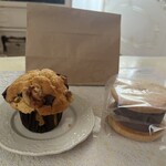 日々 - チョコチップとクルミの米粉マフィンとあんバターサンド