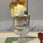 Art Gallery Cafe 茶々華 - パフェ全景