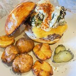 OVERWHELM HAMBURGER & BAR STAND - 