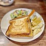 四万温泉 柏屋カフェ - 温泉マークホットサンド