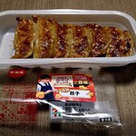 セブンイレブン - 料理写真:餃子