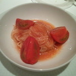 レストラン ラッセ - カペツリーニ　フルーツトマトと林檎