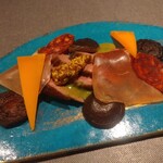 コモドス タツヨシ - フランス鴨の低温火入れ