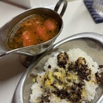 かれーの店 うどん  - オイスターゴッド（バジル）、焼きとまと