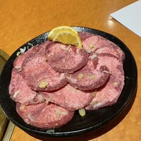 ホルモン焼肉 富や 栄店 - 