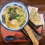 うどん工房かたつむり - かけうどん　三陸山田湾産の牡蠣の天ぷら　ちく天