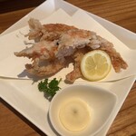お魚処 うおとも - ソフトシェルシュリンプ唐揚げ　4ピキいました