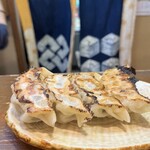 十一屋　本店 - 餃子デカっ！