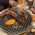 炭火焼肉ホルモンくう - 