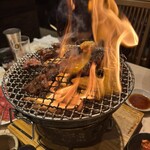 炭火焼肉ホルモンくう - 