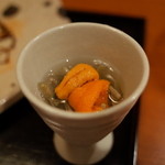 赤坂 きた福 - サービスでいただきました 広島産ジュンサイと雲丹 2014.6.x