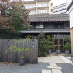 とれぽ珈琲 - 外観　住宅街にドドン！古民家一軒家カフェ