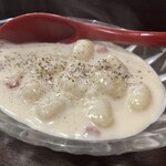 金町製麺 - ベーコン入りクリームニョッキ　470円