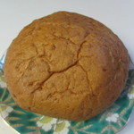 オーガニック広場　ひふみ - べっぴんパンプレーン２１０円。

 原料に玄米や小麦ふすまを使用してあり通常のパンと比較して約２倍の食物繊維が含まれているお腹に優しいパンです。
