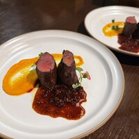 神楽坂窯焼きビストロflamme flamme - 蝦夷鹿の窯焼き〜ラズベリー赤ワインソース〜