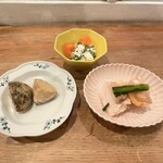 ペコリ - 柿と春菊の白和え・里芋の竜田揚げ・蓮根と長芋のふんわり海老しんじょ