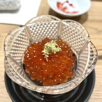 GINZA SUSHI BANYA KAI - いくら丼
                    小ぶりながら、たっぷりといくらがはいっています。